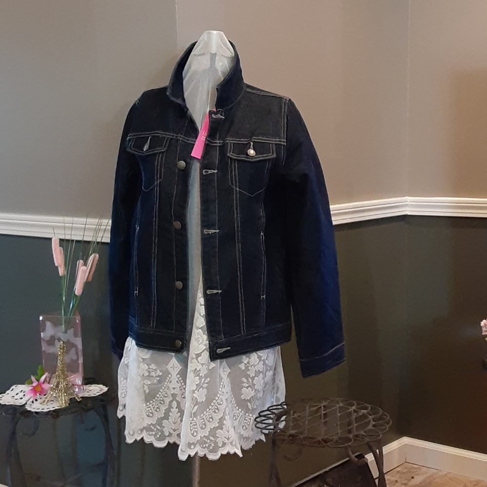 Classic denim dark wash jacket size L new